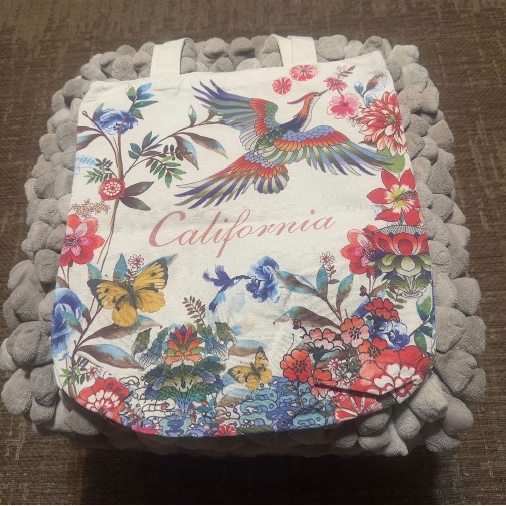 NWOT Johnny Was Colorful Floral & Bird Tote Bag Boho Chic Large 🌸🕊️ - Picture 3 of 5